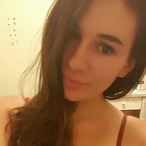 Meet your Posher, Dominique